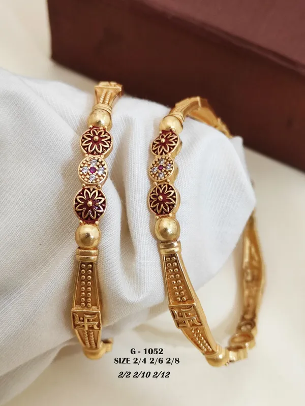 Red_Floral_Meenakari_Bangle_Set_For_Women