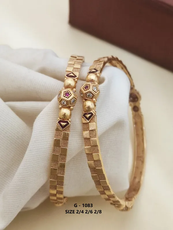 Hexagon_Ruby_Stone_Textured_Bangle_Set_For_Women