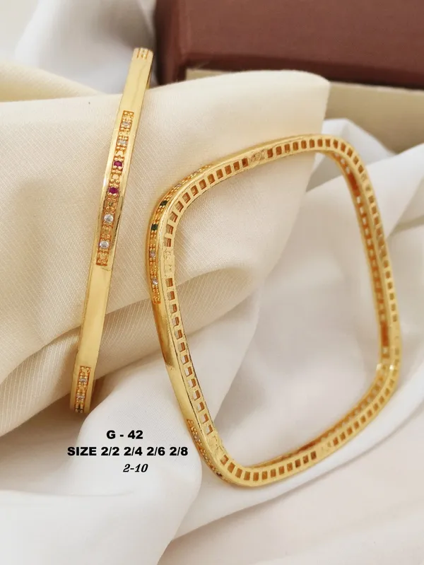 Stone_Studded_Square_Bangle_Set_For_Women