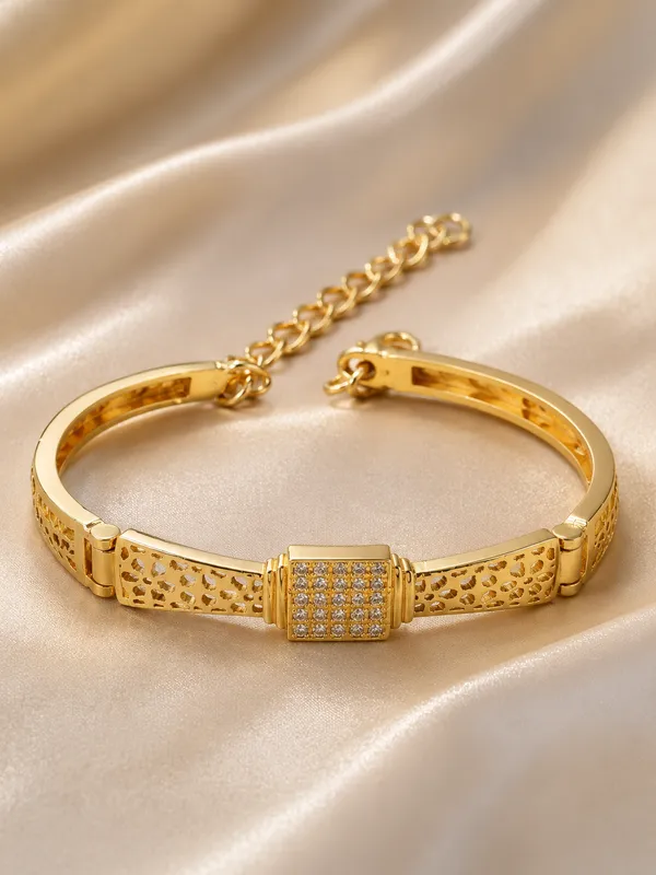 Premium_Gold_Finish_Bracelet_for_Women_|_Elegant_Adjustable_Kada