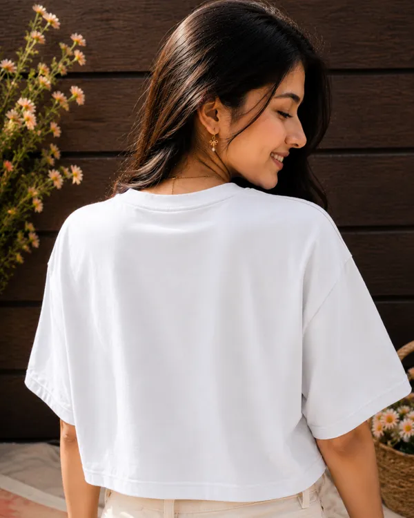 White_Cotton_Lycra_Oversized_Sleepy_Bear_Graphic_Print_Crop_Top_For_Women
