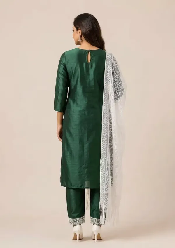 Bottle_Green_Straight_Kurta_Set_With_Lace_Dupatta