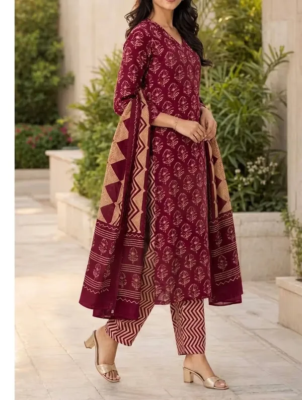 Maroon_Ethnic_Floral_Printed_Pure_Cotton_Kurta_Set_With_Dupatta