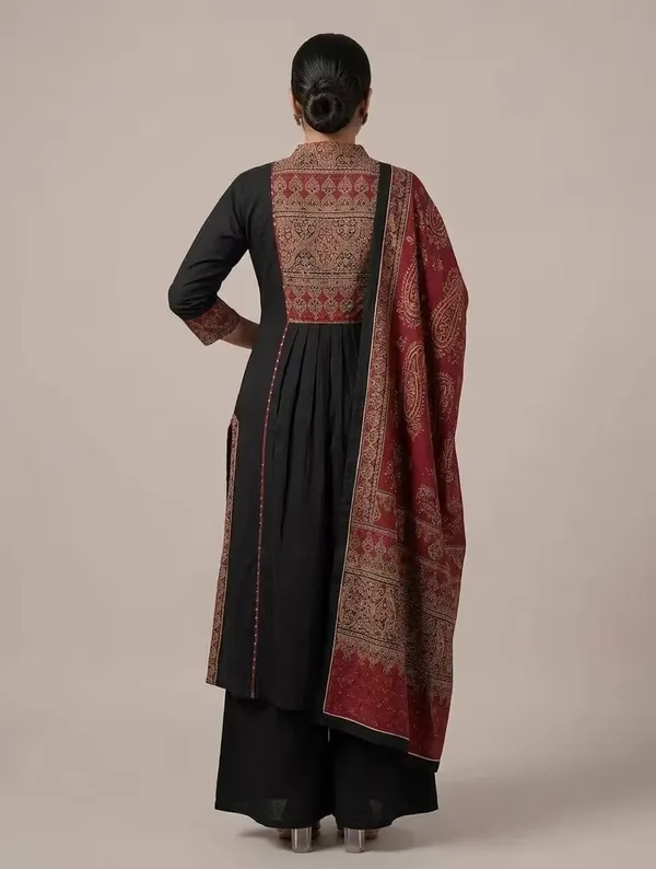 Elegant_Black_Pure_Cotton_Embroidered_Kurta_Set_With_Dupatta