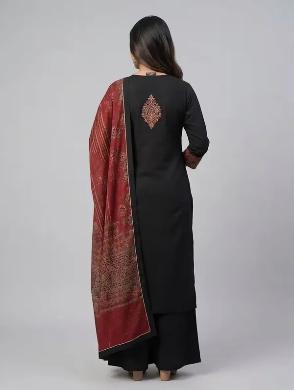 Elegant_Black_Pure_Cotton_Embroidered_Kurta_Set_With_Dupatta