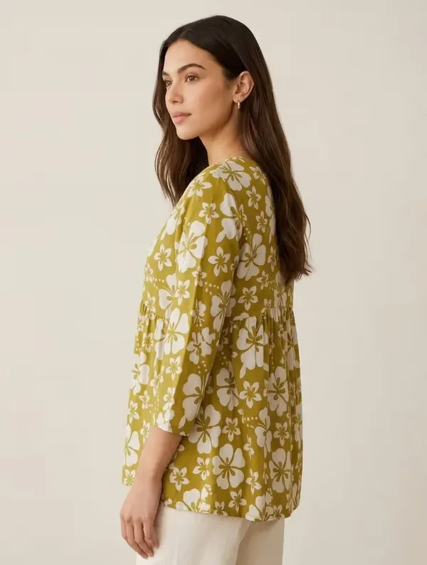Mehendi_Green_Floral_Print_Rayon_V-Neck_Short_Kurti