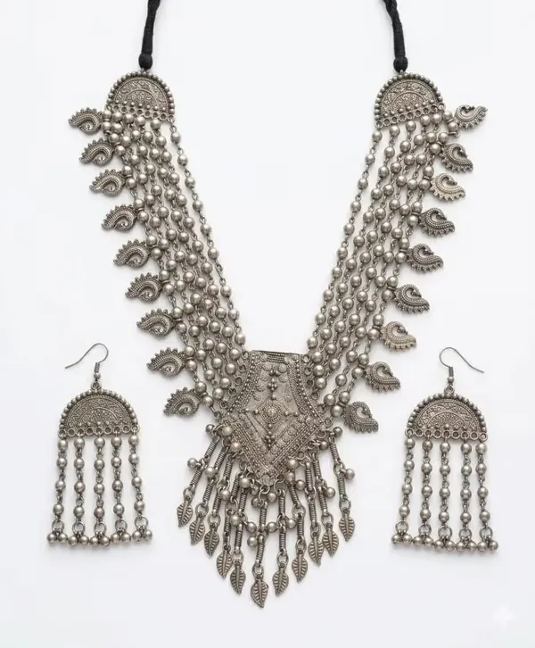 Oxidized_Silver-Tone_Tribal_Necklace_Set_with_Statement_Pendant_&_Matching_Earrings
