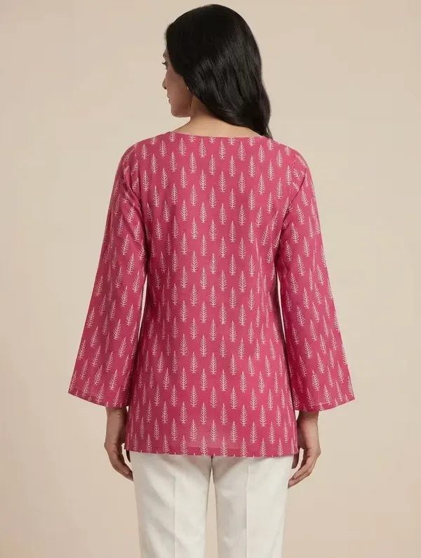 Pink_Leaf_Printed_Rayon_Short_Kurti_Top_For_Casual_Wear
