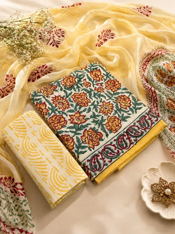 Aahoo_Sunflower_Yellow_Pure_Cotton_Kalamkari_Hand_Block_Print_Suit_With_Chiffon_Dupatta