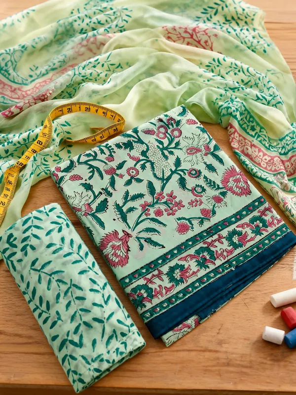 Aahoo_Mint_Aqua_Bloom_Pure_Cotton_Kalamkari_Hand_Block_Print_Suit_With_Chiffon_Dupatta