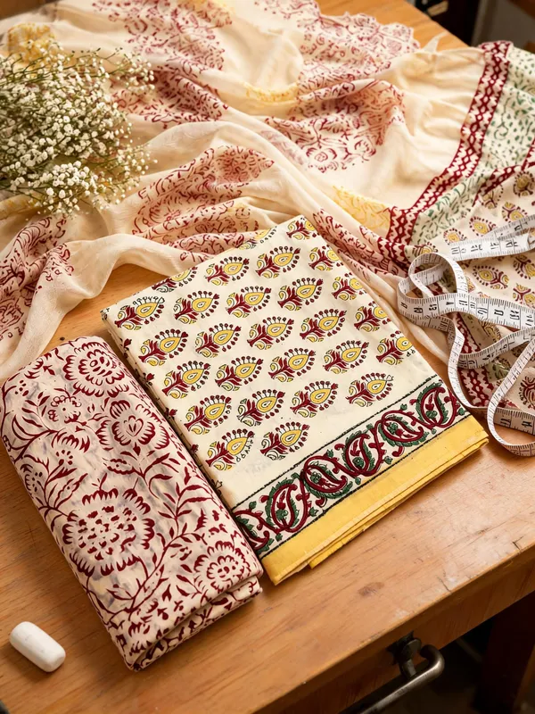 Aahoo_Mustard_Ivory_Pure_Cotton_Kalamkari_Hand_Block_Print_Suit_With_Chiffon_Dupatta