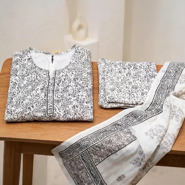 Classic_Black_And_White_72-72_Pure_Cotton_Hand_Batik_Block_Suit