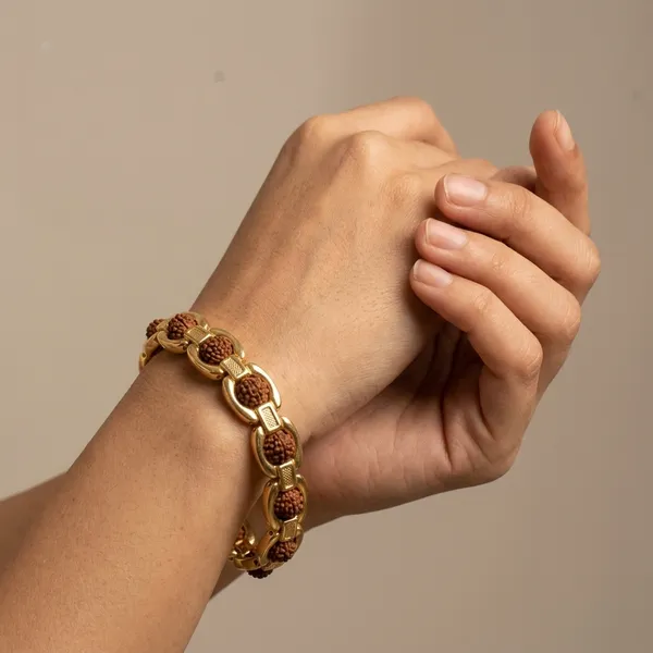 Gold_Rudraksha_Chain_style_Bracelet_for_Men