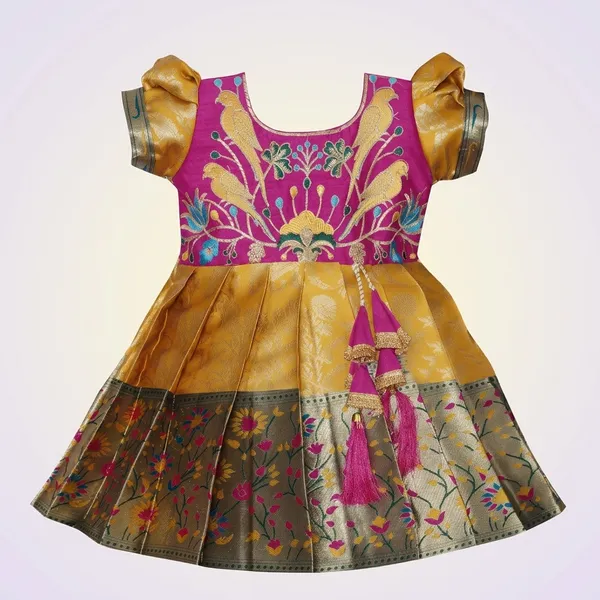 Girls_Pattu_Pavadai_Dress