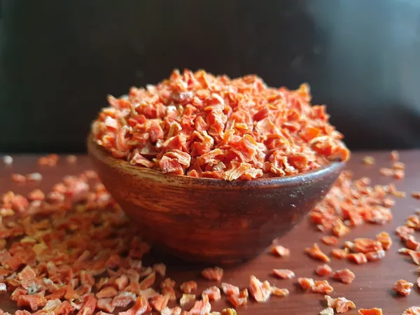 Carrot_Flakes_Crushed_Dried_Spice