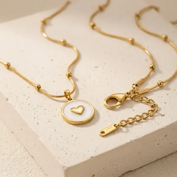 Gold_Plated_Heart_Pendant_Chain_Necklace_For_Women