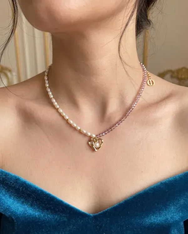 Beaded_Pearl_Heart_Pendant_Necklace_For_Women