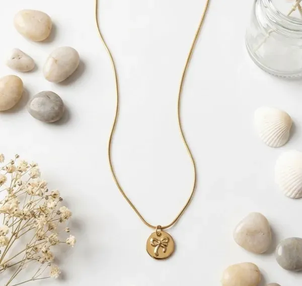 Gold_Toned_Clover_Charm_Snake_Chain_Necklace