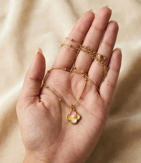 Gold_Multicolour_Alloy_Metal_Enamel_Floral_Pearl_Pendant_Necklace_For_Women
