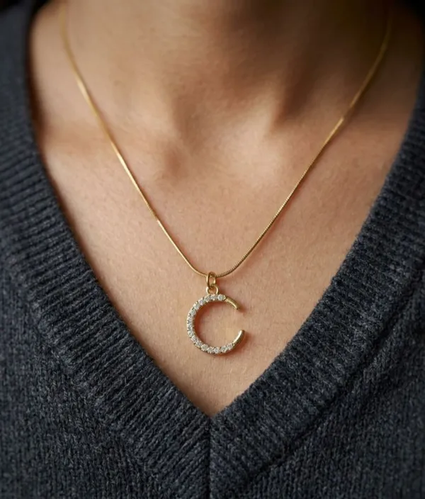 Gold_Alloy_Metal_Snake_Chain_Crystal_Crescent_Moon_Pendant_For_Women