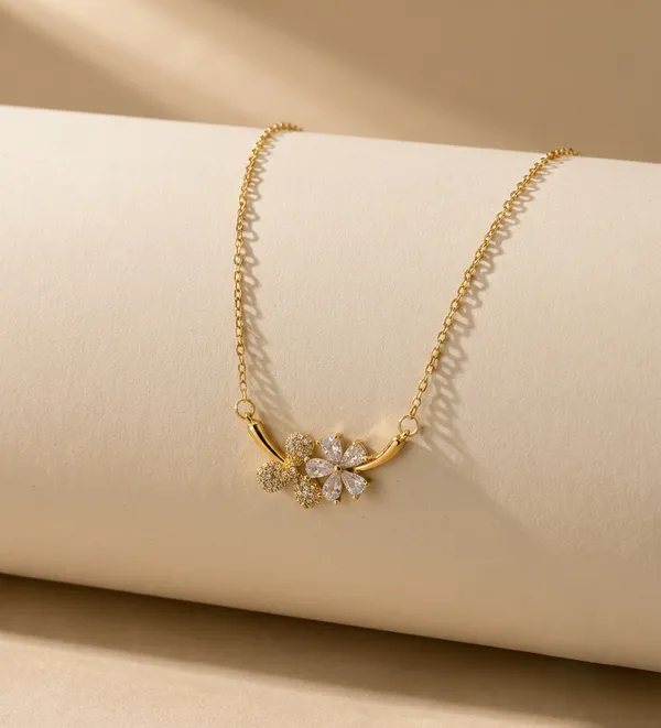 Sparkling_Blossom_Pendant_Chain