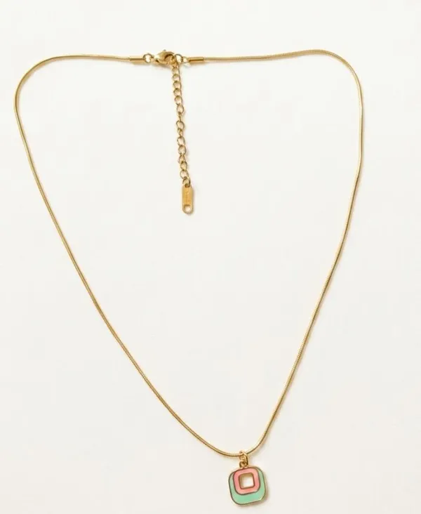 Gold_Tone_Geometric_Enamel_Pendant_Necklace_For_Women