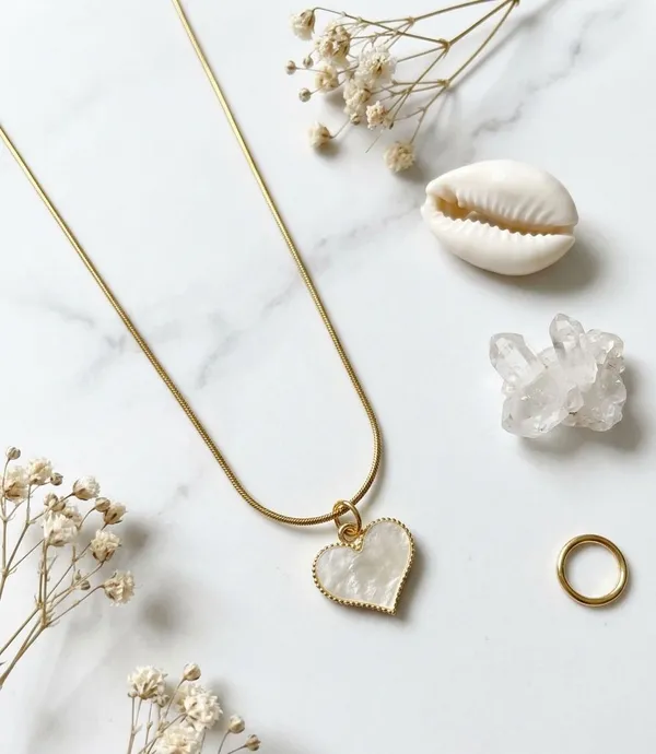 Gold_Plated_Heart_Pendant_Snake_Chain_Necklace_For_Women