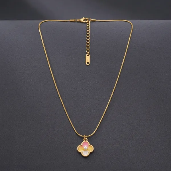 Gold_Tone_Enamel_Clover_Pendant_Chain_Necklace_For_Women