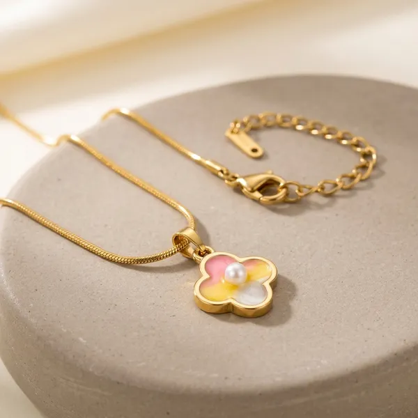 Gold_Tone_Enamel_Clover_Pendant_Chain_Necklace_For_Women