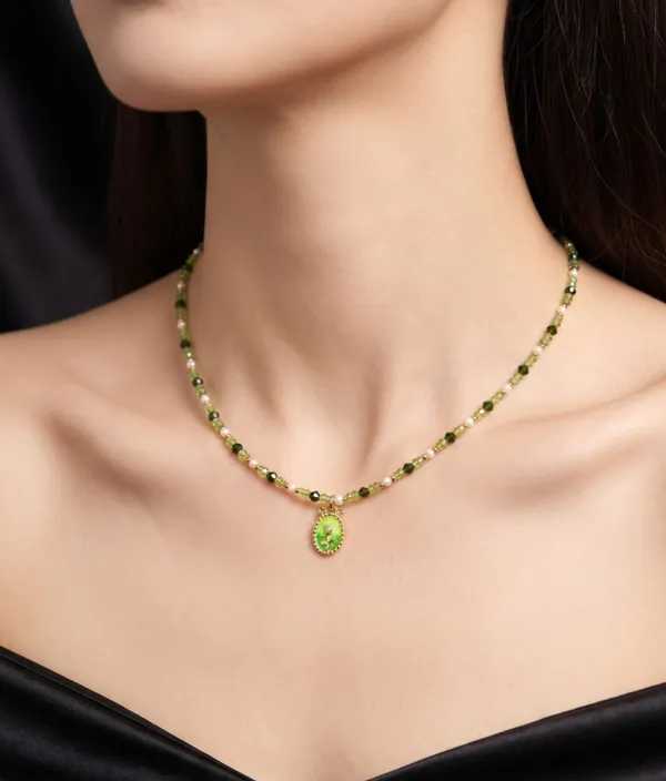Green_Pearl_Peridot_Enamel_Floral_Oval_Pendant_Beaded_Necklace_For_Women