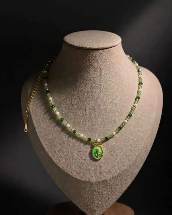 Green_Pearl_Peridot_Enamel_Floral_Oval_Pendant_Beaded_Necklace_For_Women