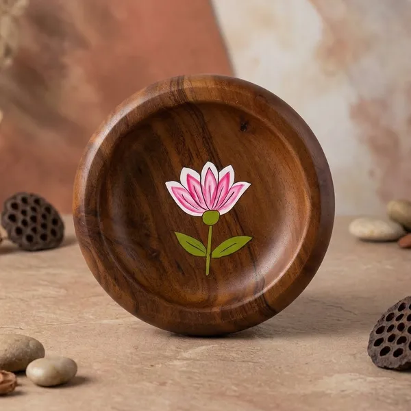 Wooden_Round_Serving_Tray_With_Hand_Painted_Lotus_Design