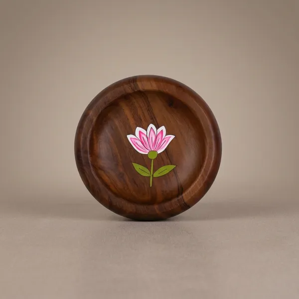Wooden_Round_Serving_Tray_With_Hand_Painted_Lotus_Design