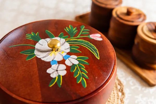 Hand-Painted_Wooden_Round_Roti_Box_With_Floral_Design
