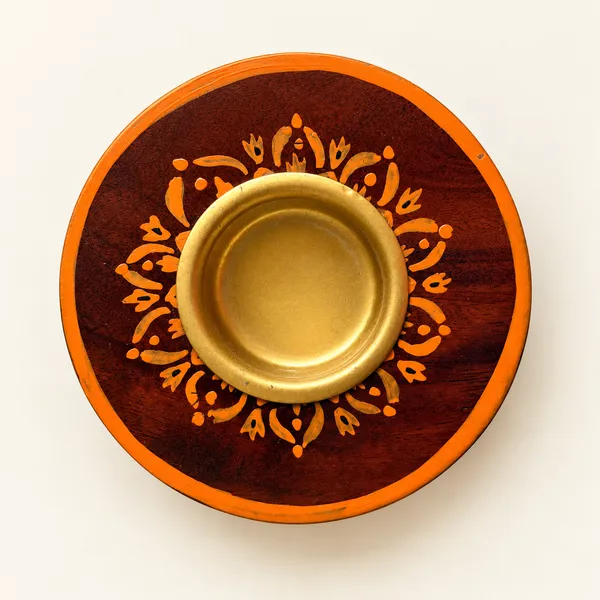 Kesari_Glow_Hand-Painted_Wooden_Tealight_Holder