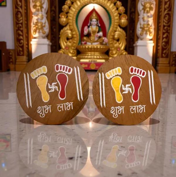Hand-Painted_Wooden_Laxmi_Paule_–_Traditional_Footprints_of_Prosperity