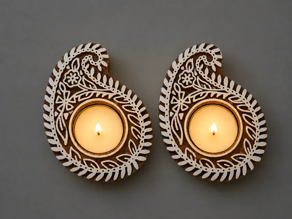 Ornate_Paisley_Tealight_Candle_Holder_Pair