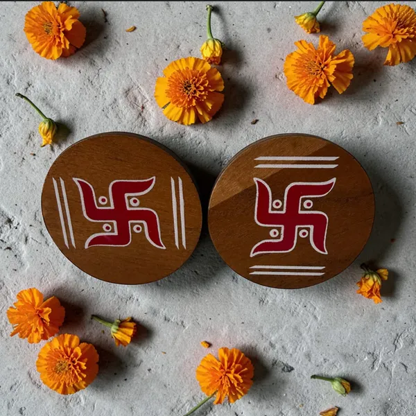 Hand-Painted_Wooden_Swastik_:_Set_of_2_–_Sacred_Symbol_of_Prosperity,_Good_Luck_&_Vastu_Remedy