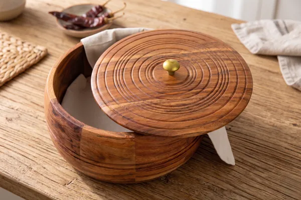 Wooden_Round_Roti_Box_With_Brass_Knob