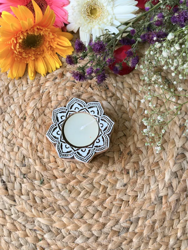 Shwet_Kamal_–_Wooden_Tealight_Holder_Jodi