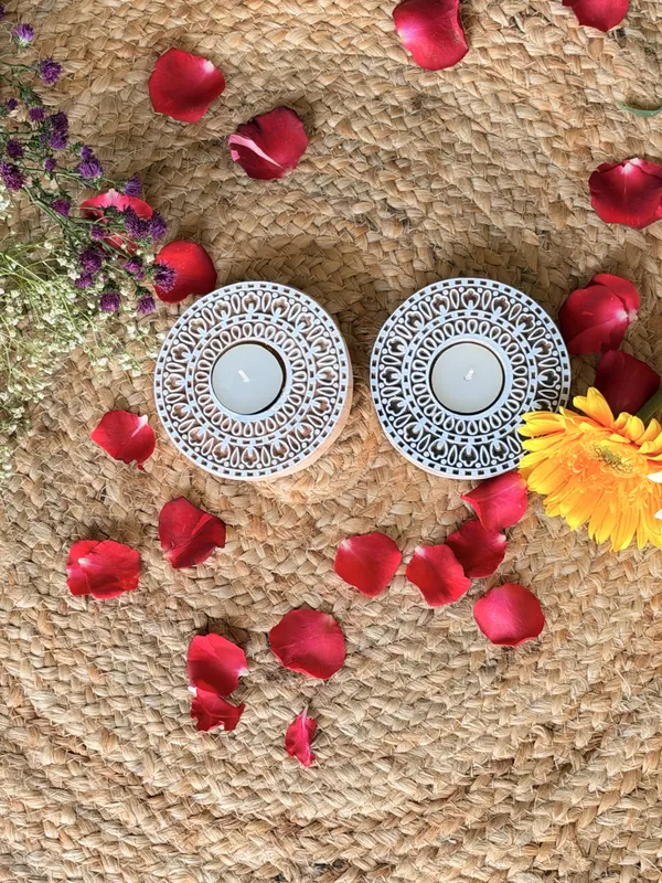 Shwet_Mandala_–_Wooden_Tealight_Holder_Set