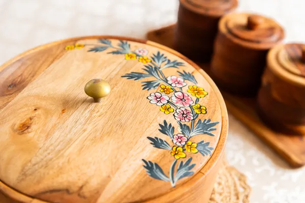 Wooden_Handpainted_Floral_Design_Round_Roti_Box_Box