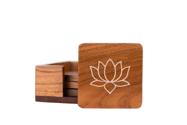 Wooden_Lotus_Engraved_Coaster_Set_With_Holder