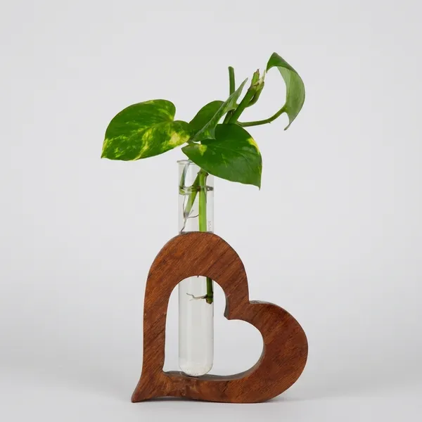 Wooden_Heart_Shaped_Glass_Tube_Vase_For_Home_Decor
