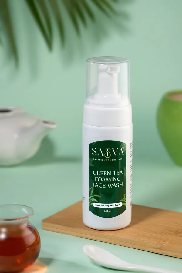 Green_Tea_Foaming_Face_Wash