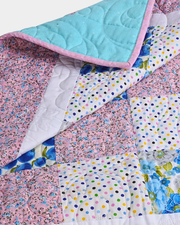 Aqua_Blue_And_Pink_Mix_Baby_Quilt