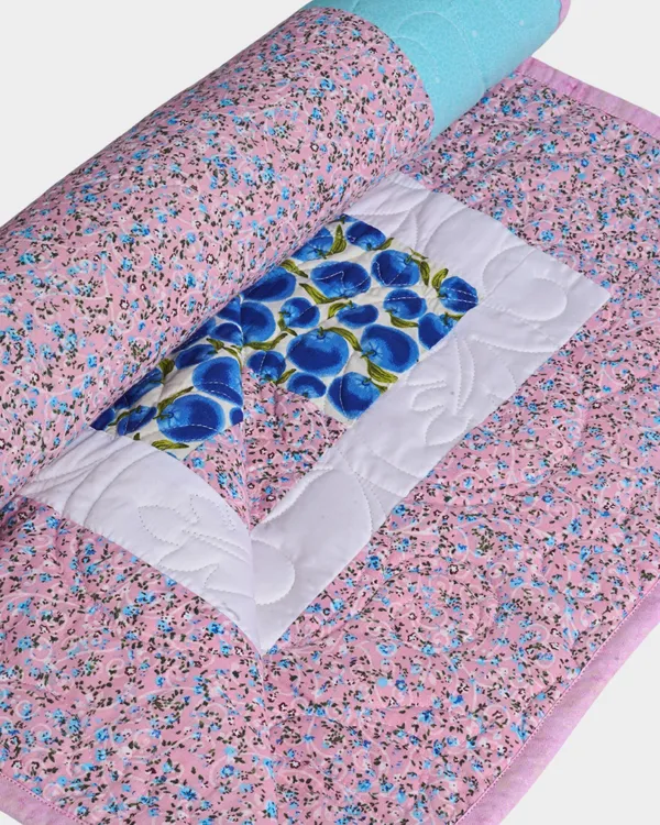 Aqua_Blue_And_Pink_Mix_Baby_Quilt