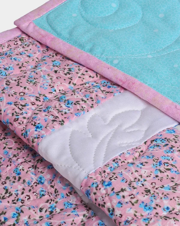 Aqua_Blue_And_Pink_Mix_Baby_Quilt