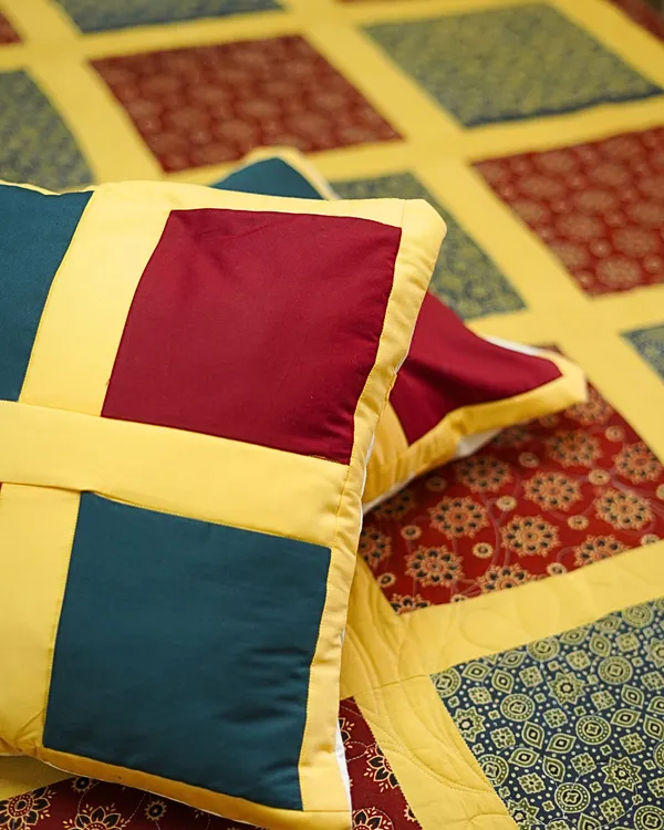 Bold_Retro_Checkerboard_Quilted_With_Shams