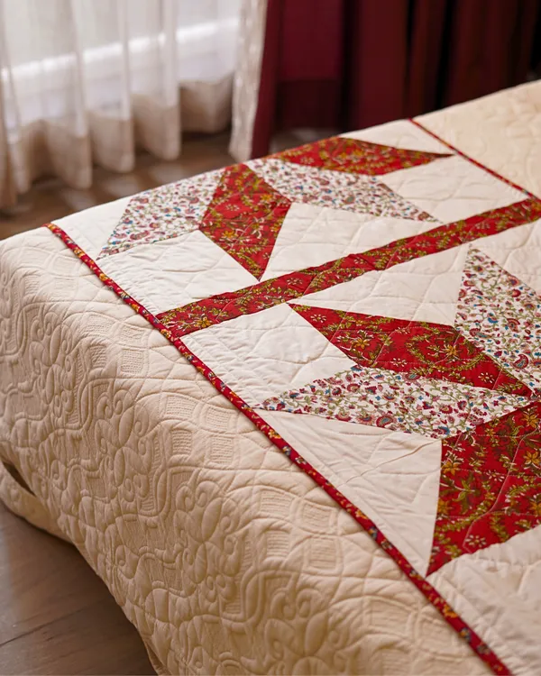 Elegant_Pink_Star_Patchwork_Quilted_Bed_Runner